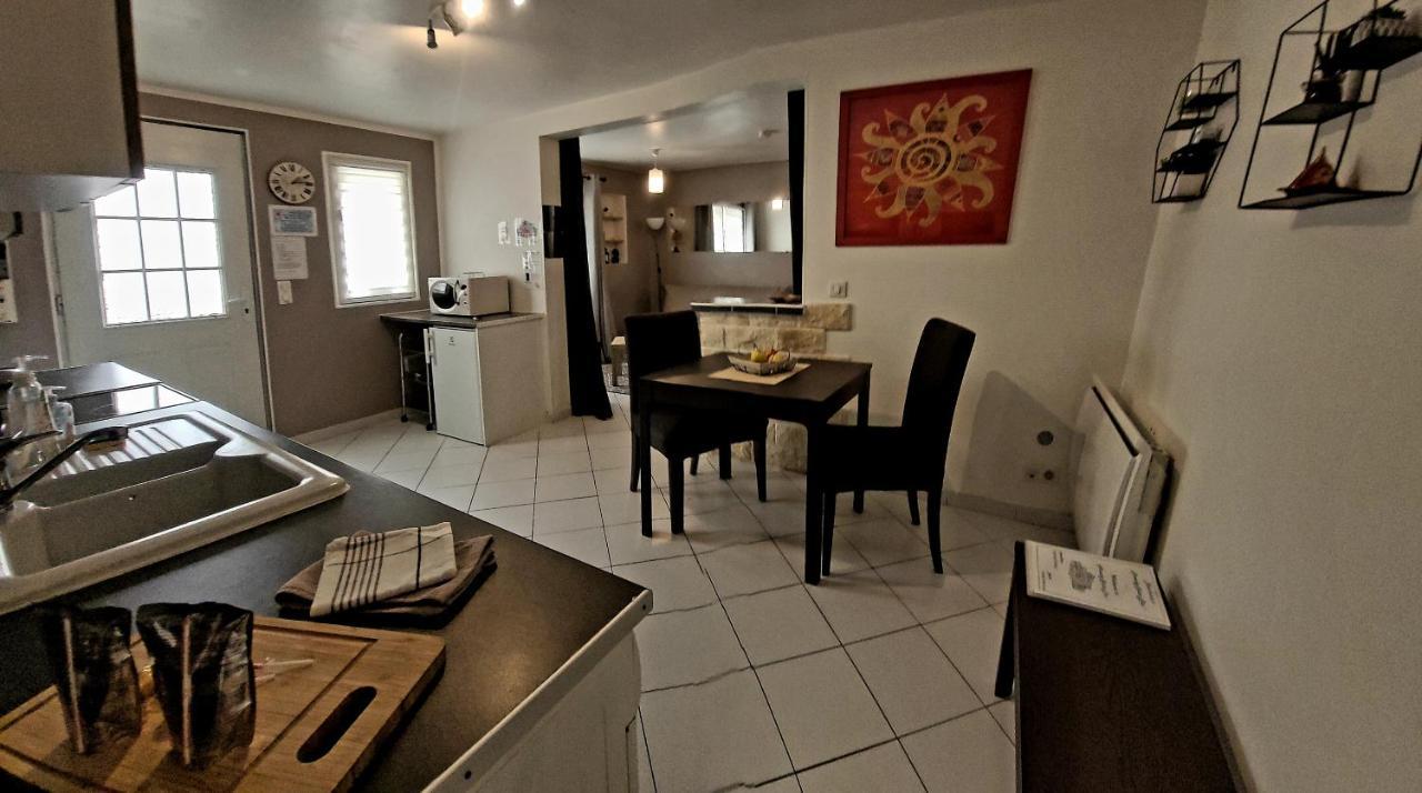 Ravissant Studio Prive 2 Pieces "Le Cosy" Tout Equipe Monchy-Saint-Eloi Exterior foto